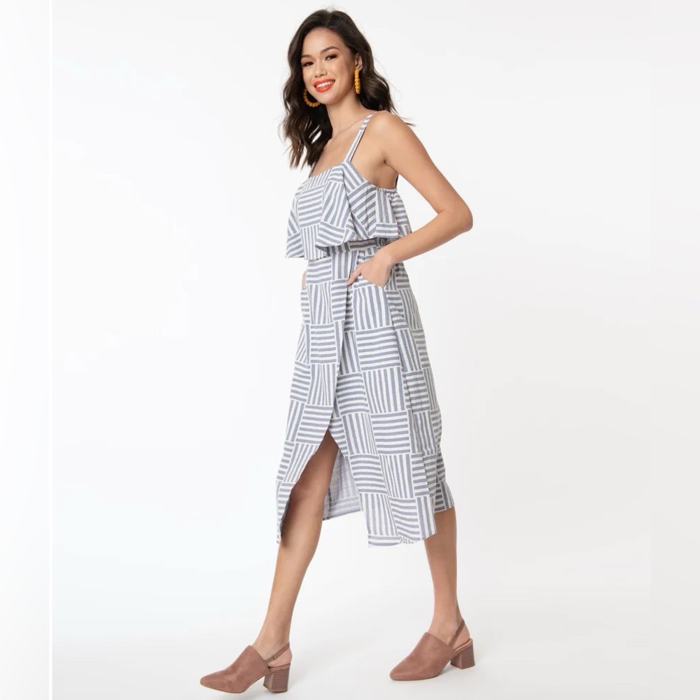 ☀️Unique Vintage 1950s Sky Blue & Ivory Stripe Block Print Summer Dress